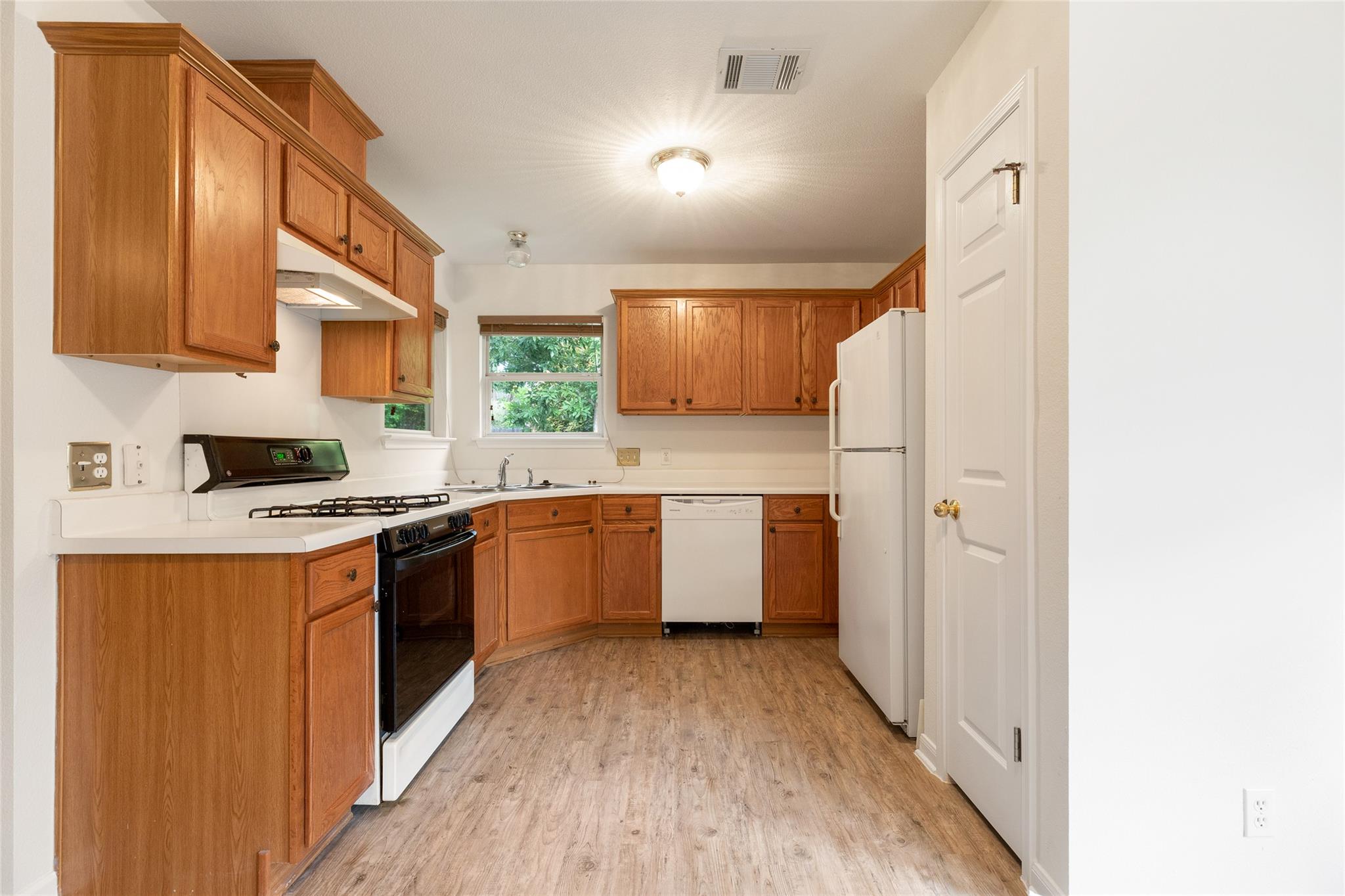 13806 Greinert Dr, Pflugerville, TX 78660