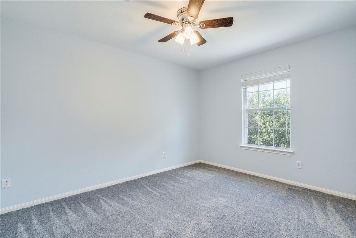 405 Olmos Dr, Leander, TX 78641