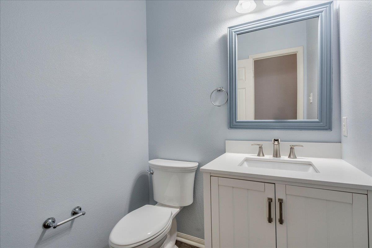 405 Olmos Dr, Leander, TX 78641