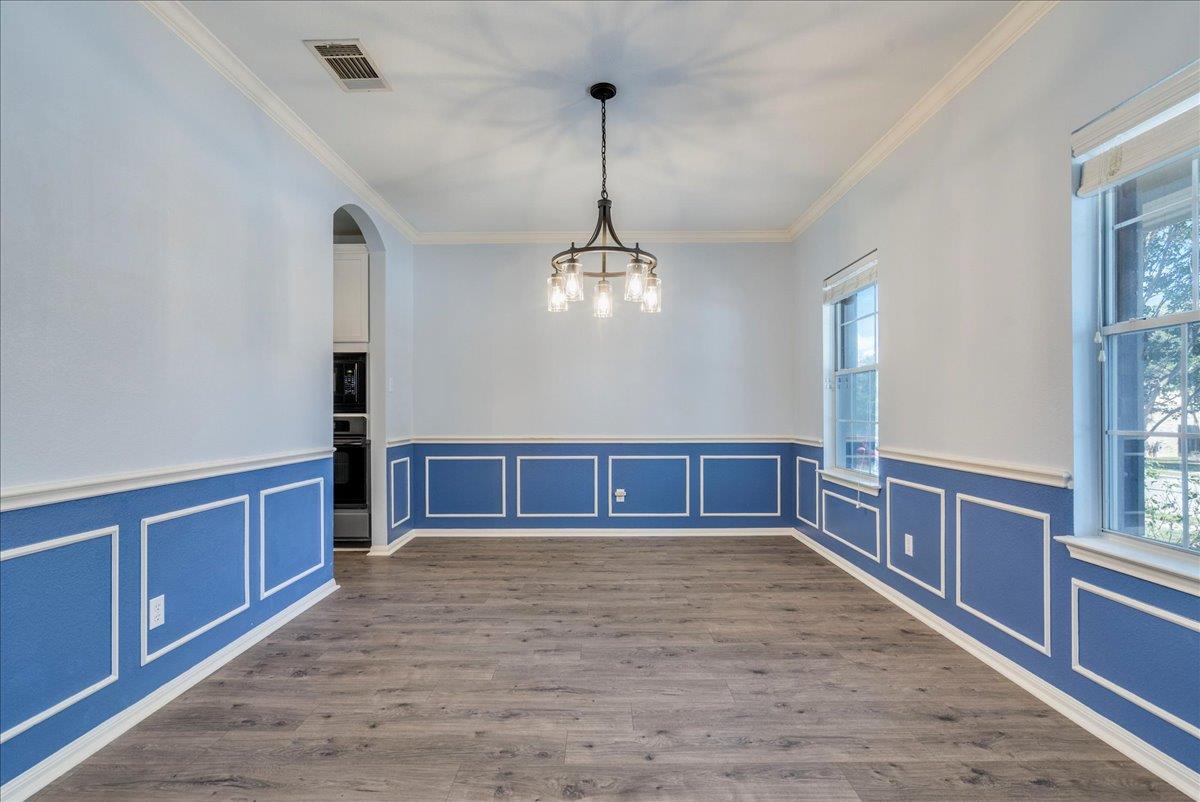 405 Olmos Dr, Leander, TX 78641