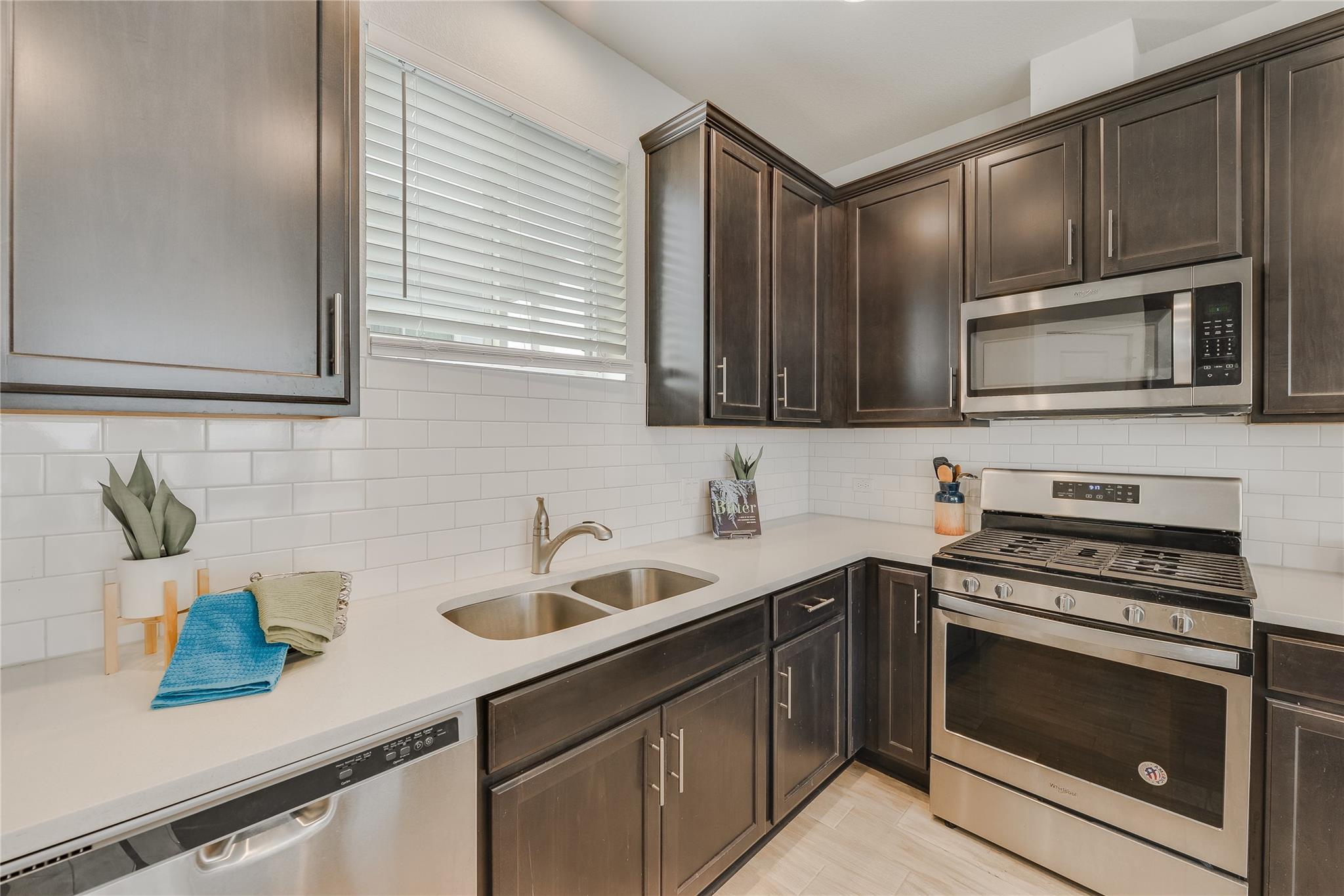 1916 Warely Ln, Austin, TX 78741