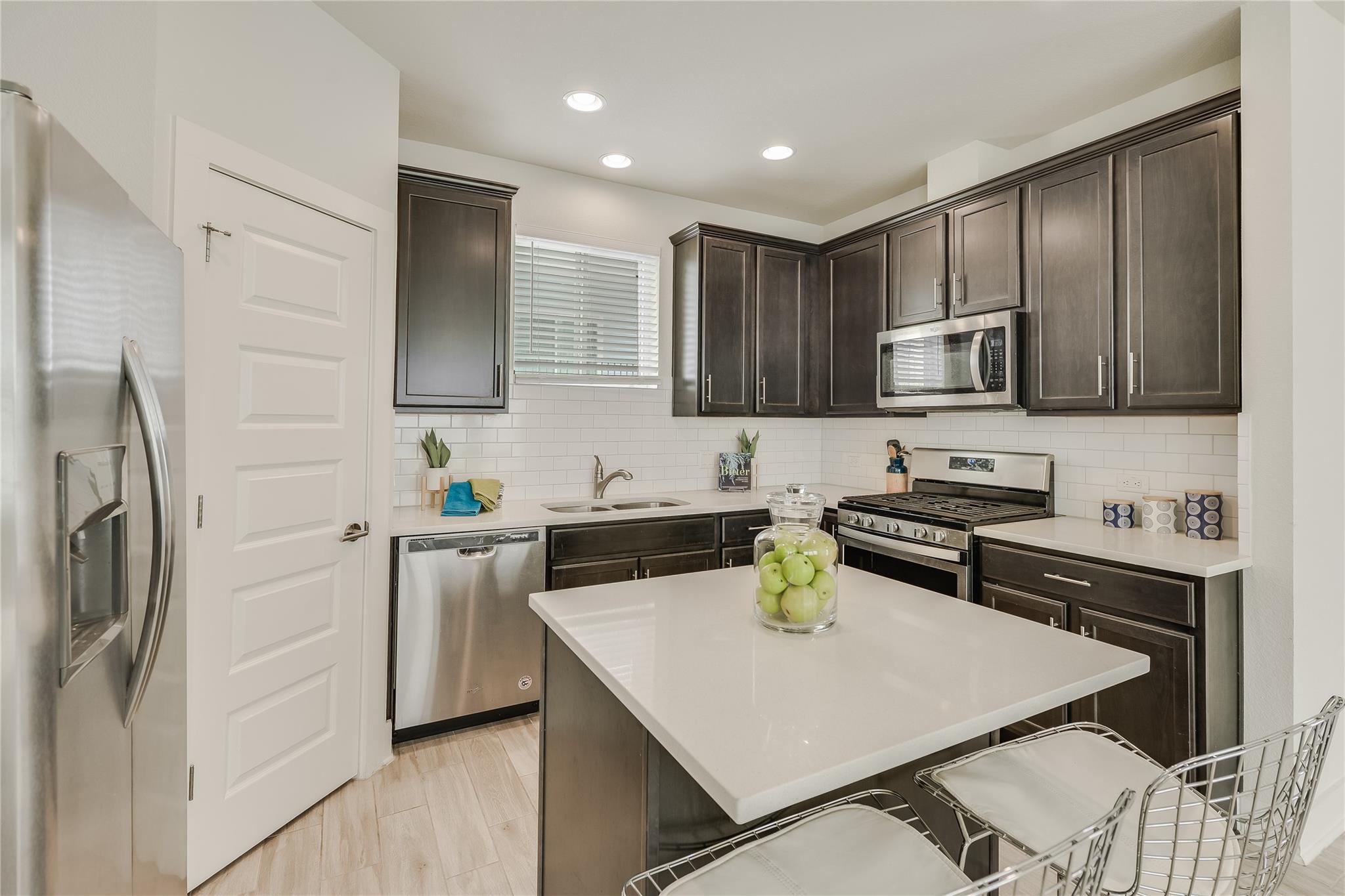 1916 Warely Ln, Austin, TX 78741