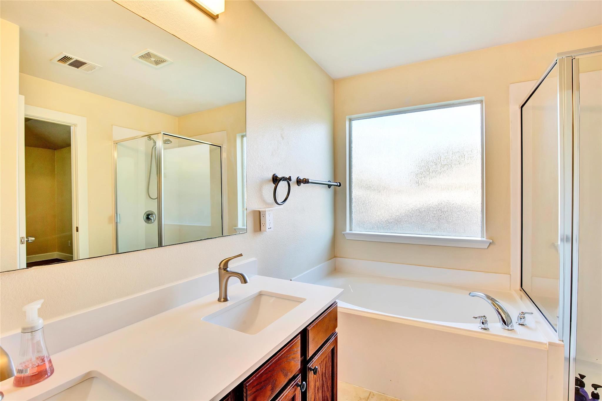 356 Housefinch Loop, Leander, TX 78641