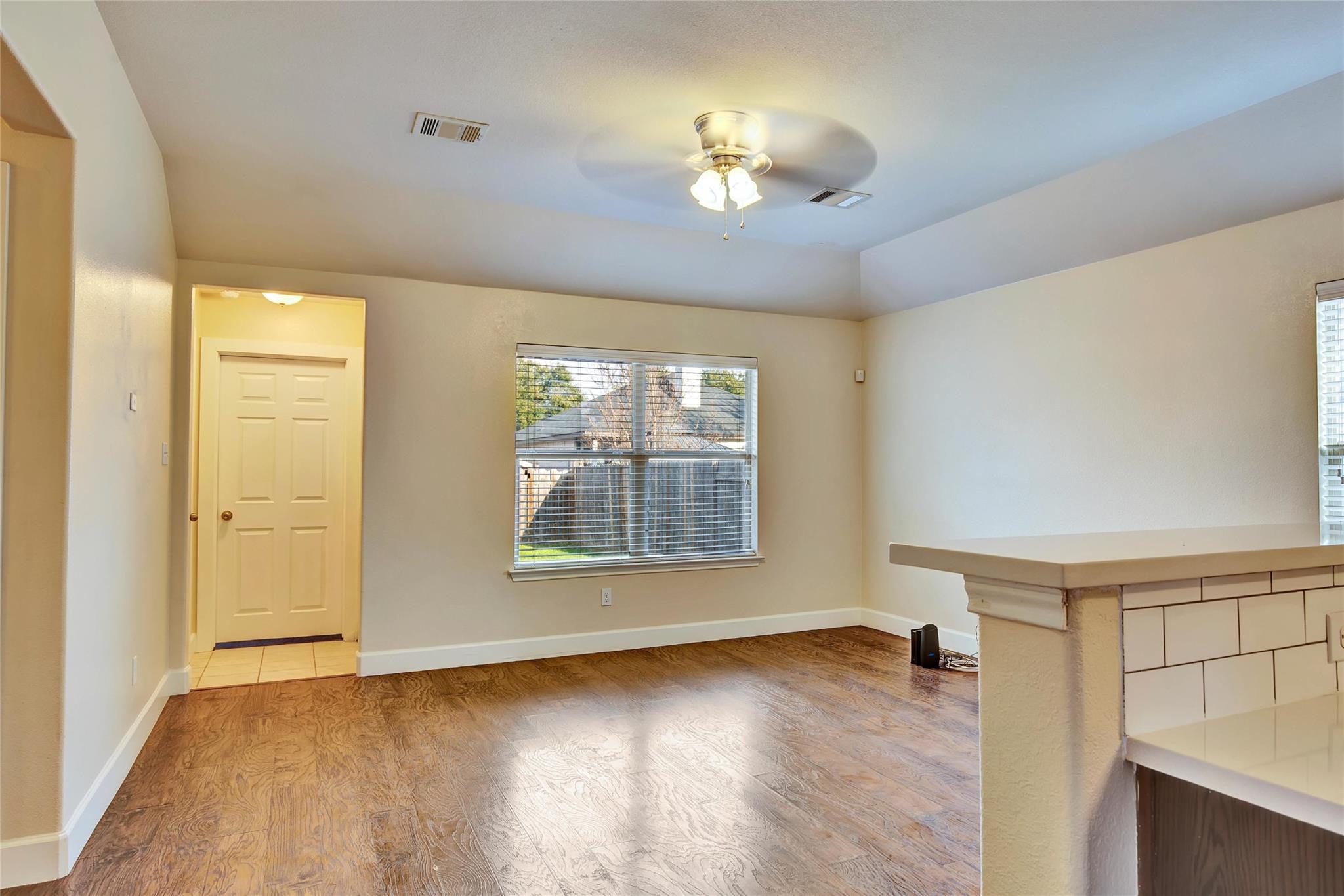 356 Housefinch Loop, Leander, TX 78641