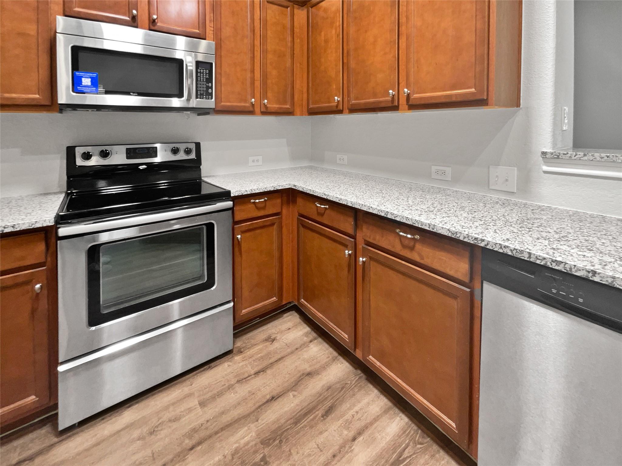 124 Blossom Valley Strm, Buda, TX 78610