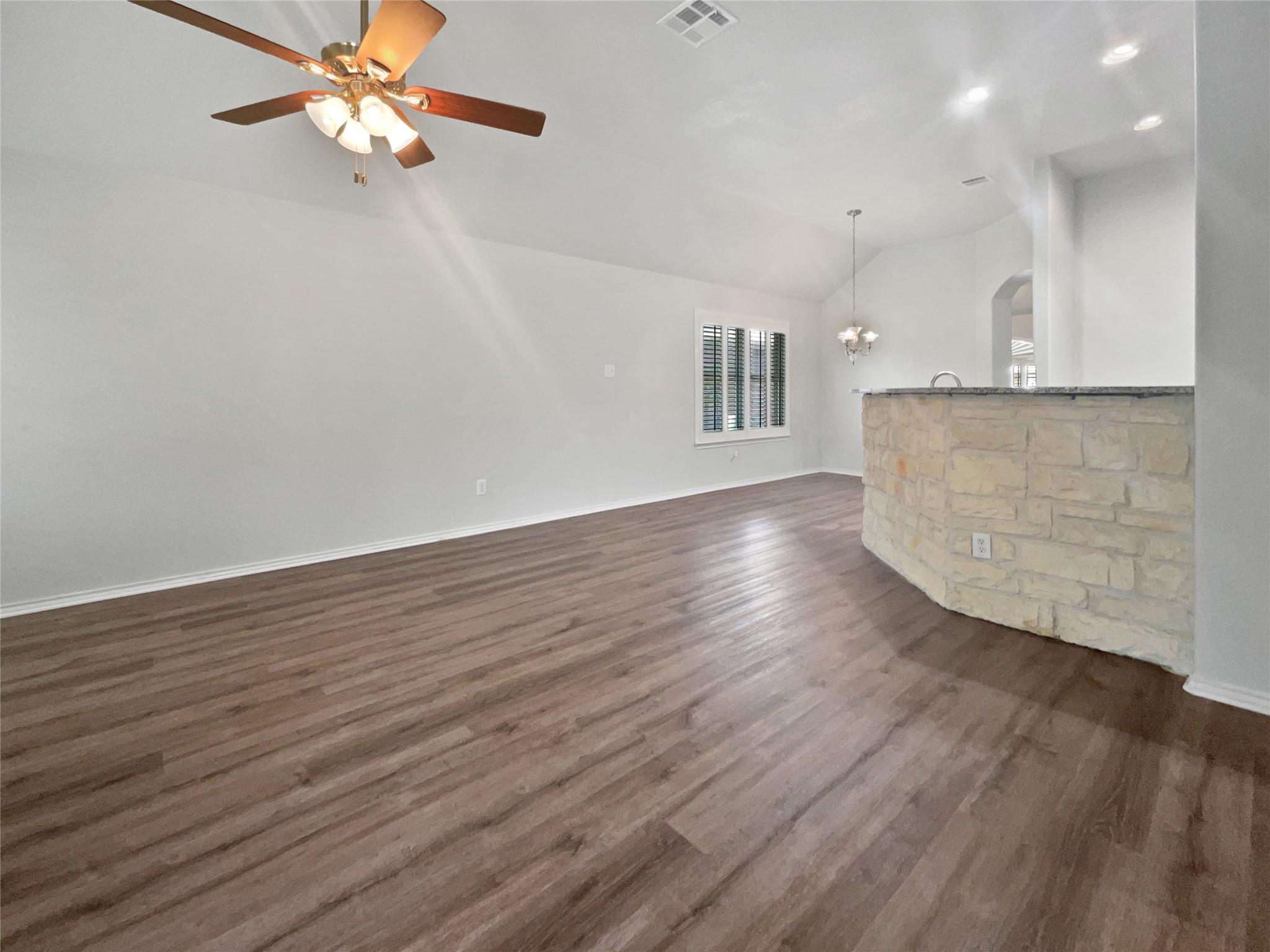 124 Blossom Valley Strm, Buda, TX 78610
