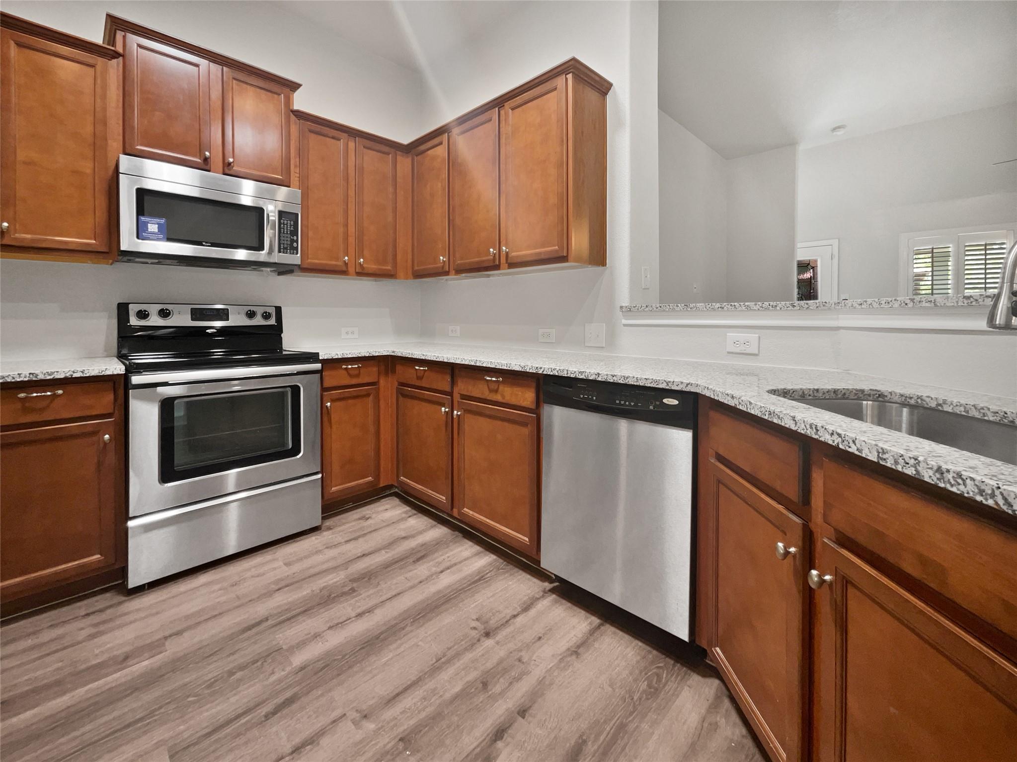 124 Blossom Valley Strm, Buda, TX 78610