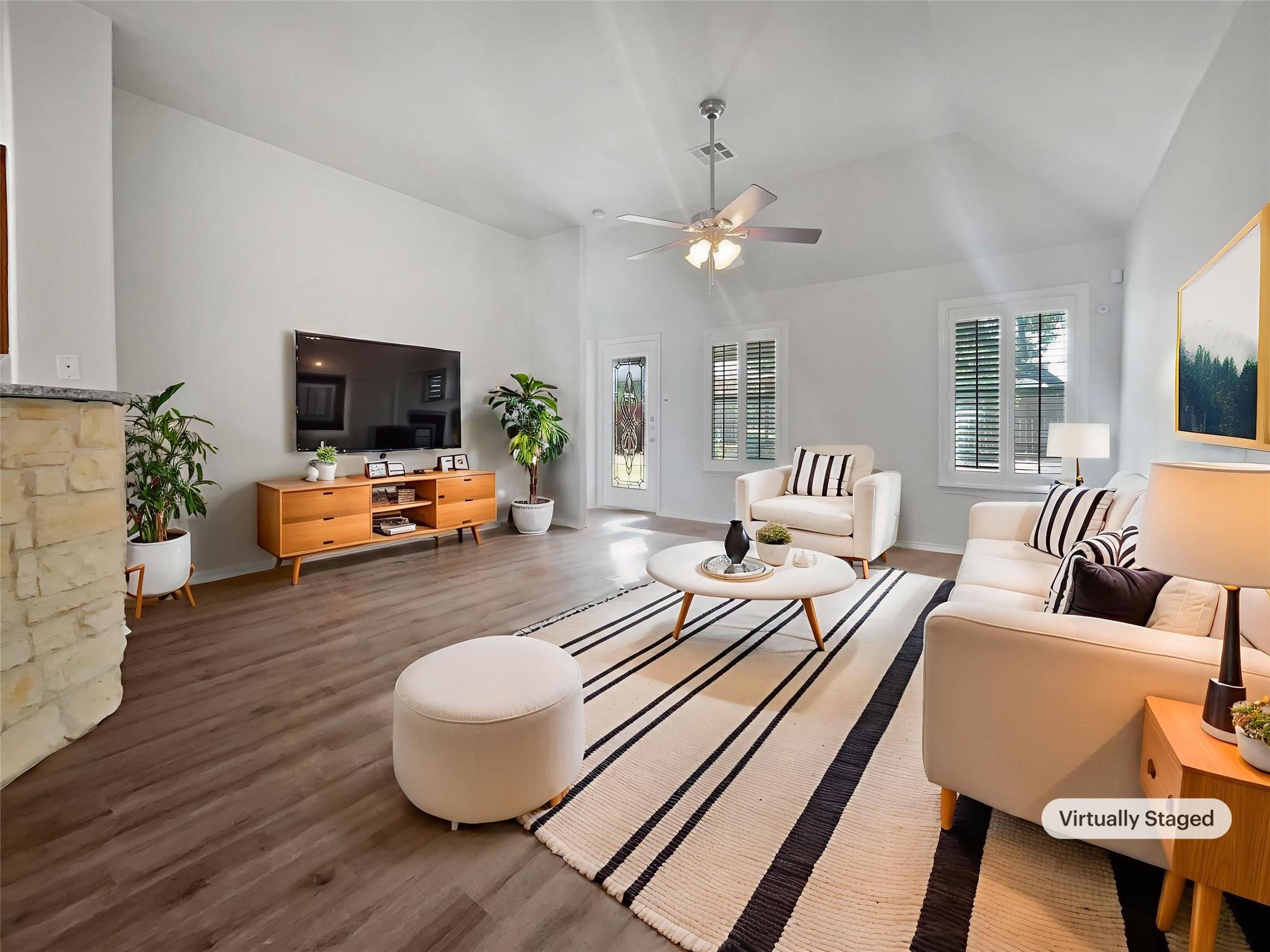 124 Blossom Valley Strm, Buda, TX 78610