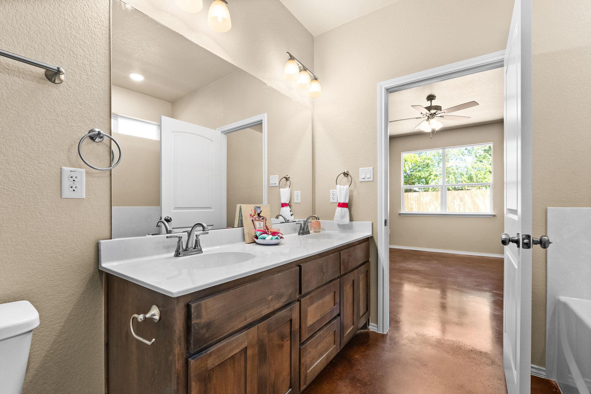 1348 Lindsey Dr, Copperas Cove, TX 76522