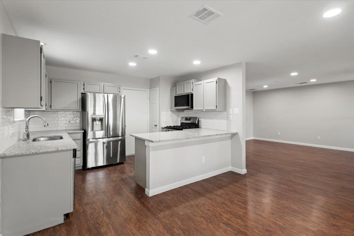 525 Tanner Trl, Pflugerville, TX 78660