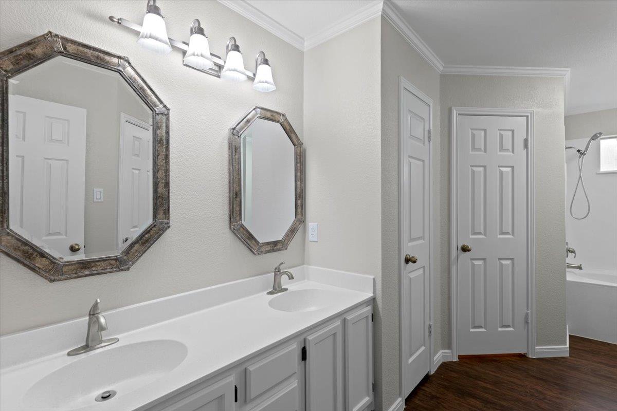 525 Tanner Trl, Pflugerville, TX 78660