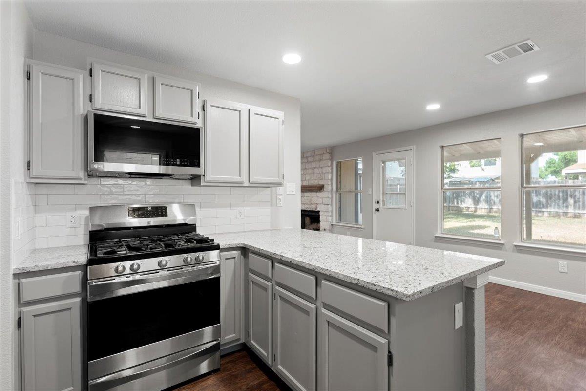 525 Tanner Trl, Pflugerville, TX 78660