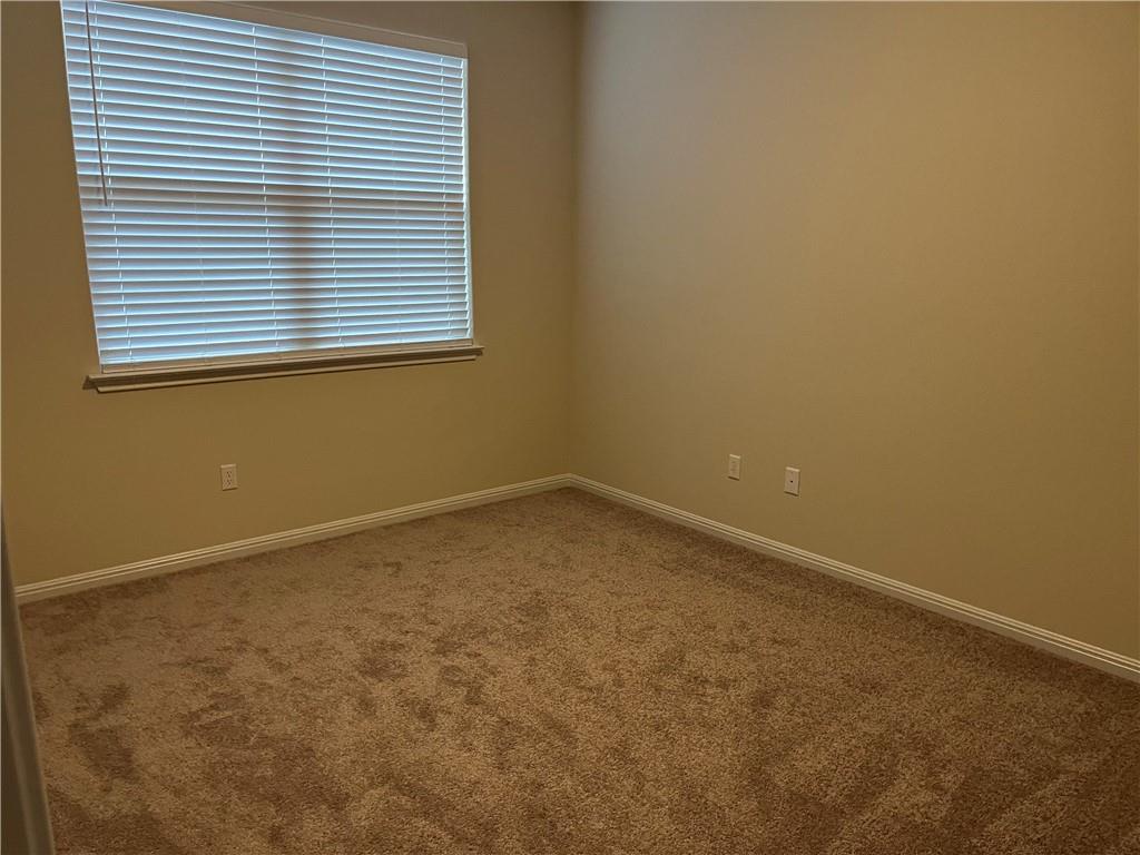 605 Elm Green St, Hutto, TX 78634