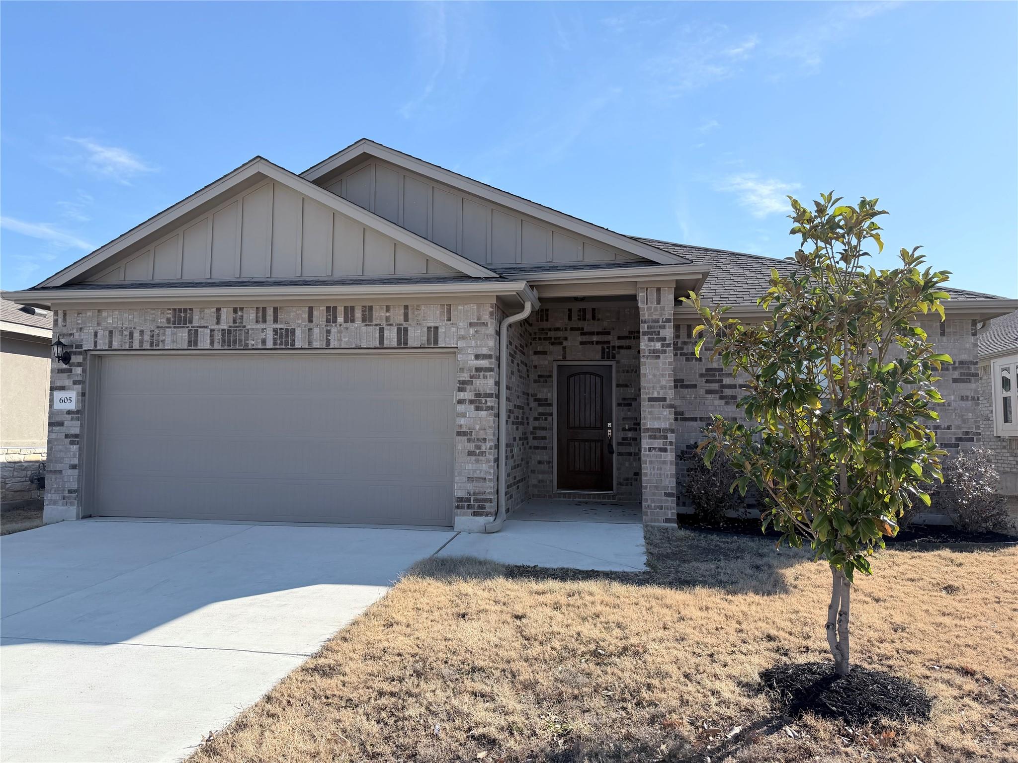 605 Elm Green St, Hutto, TX 78634