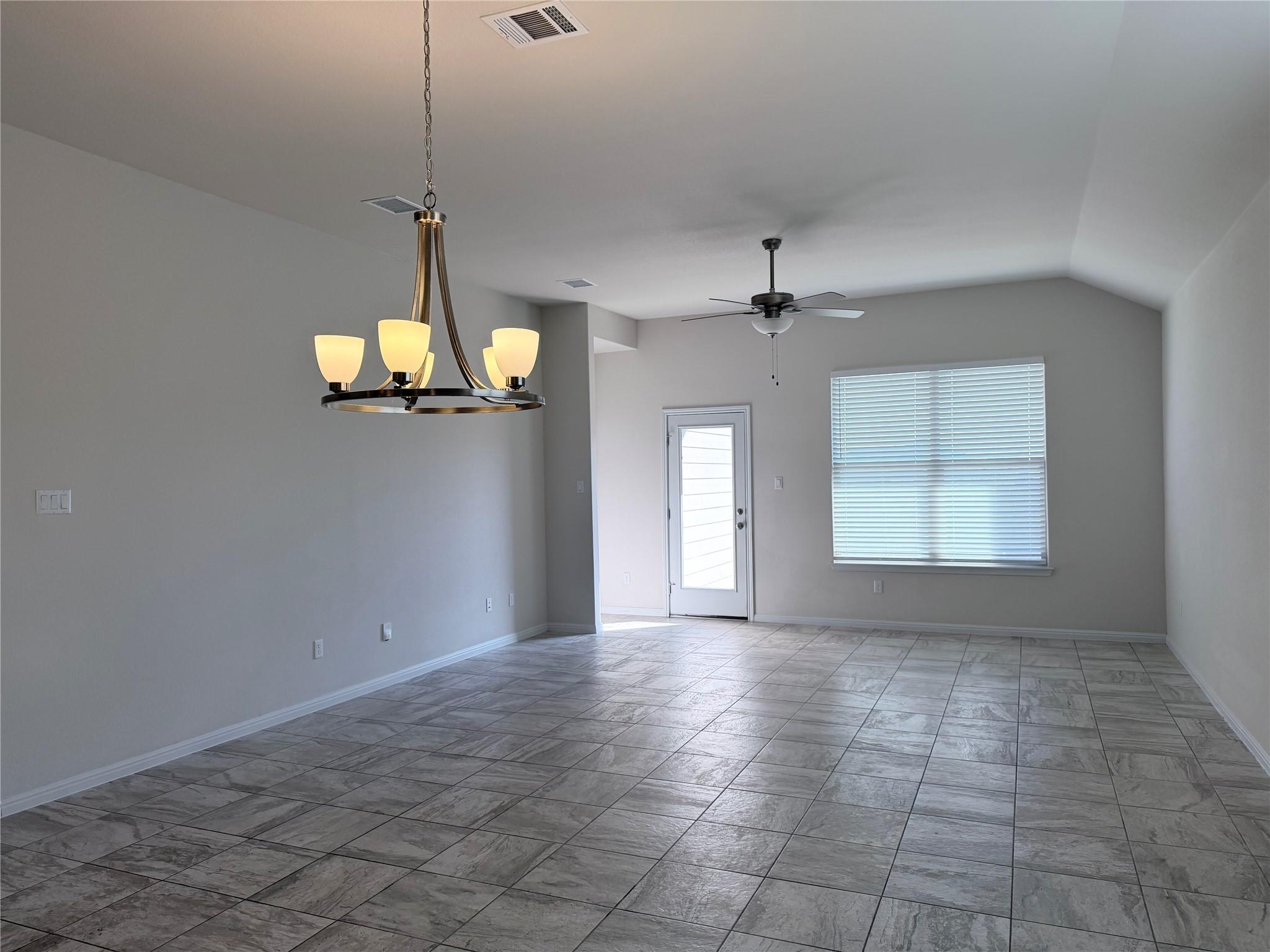 605 Elm Green St, Hutto, TX 78634