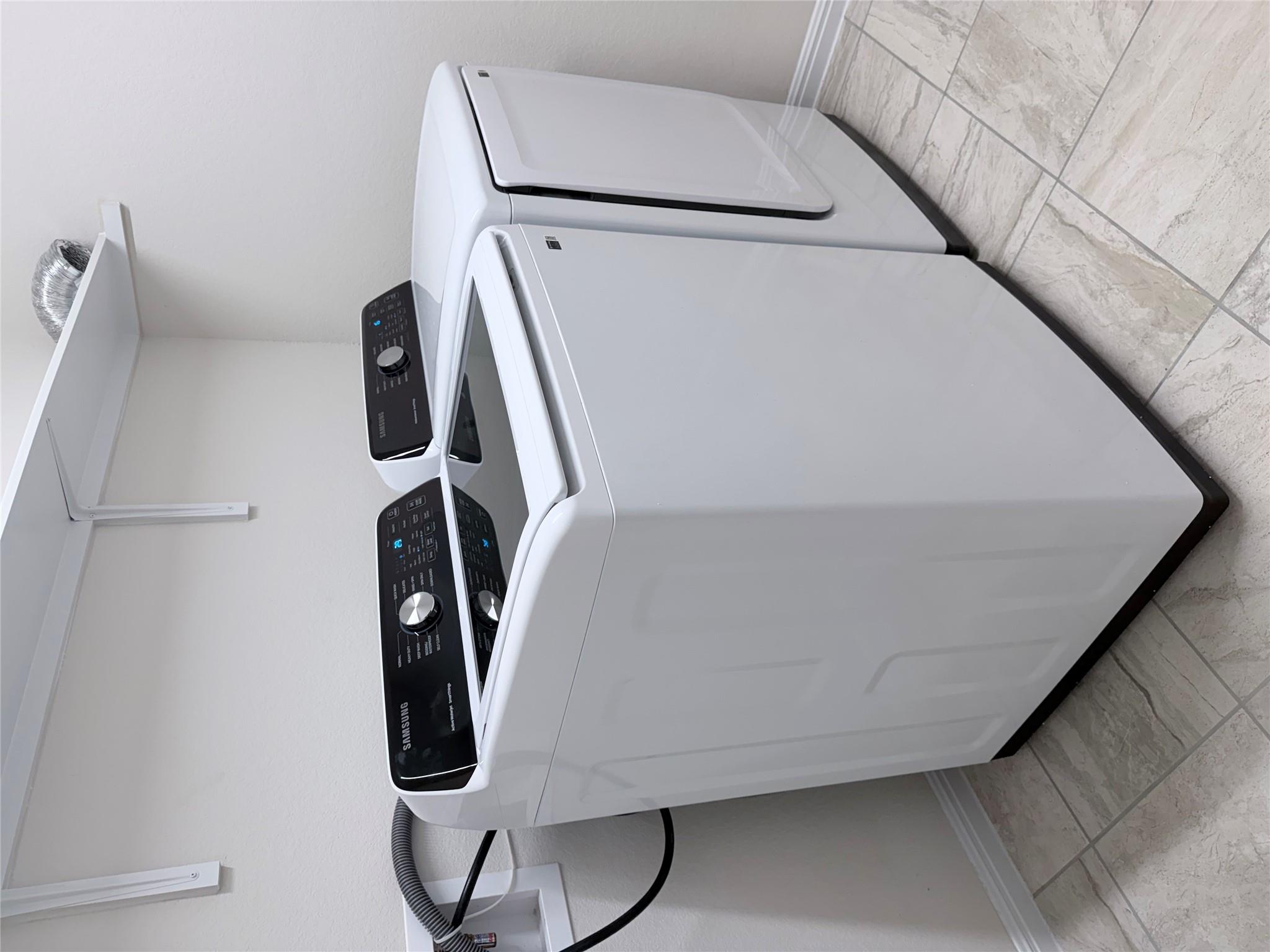 605 Elm Green St, Hutto, TX 78634