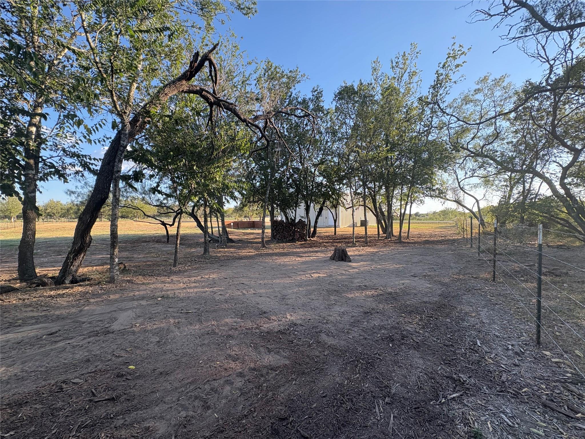 1359 Acorn Rd, Lockhart, TX 78644