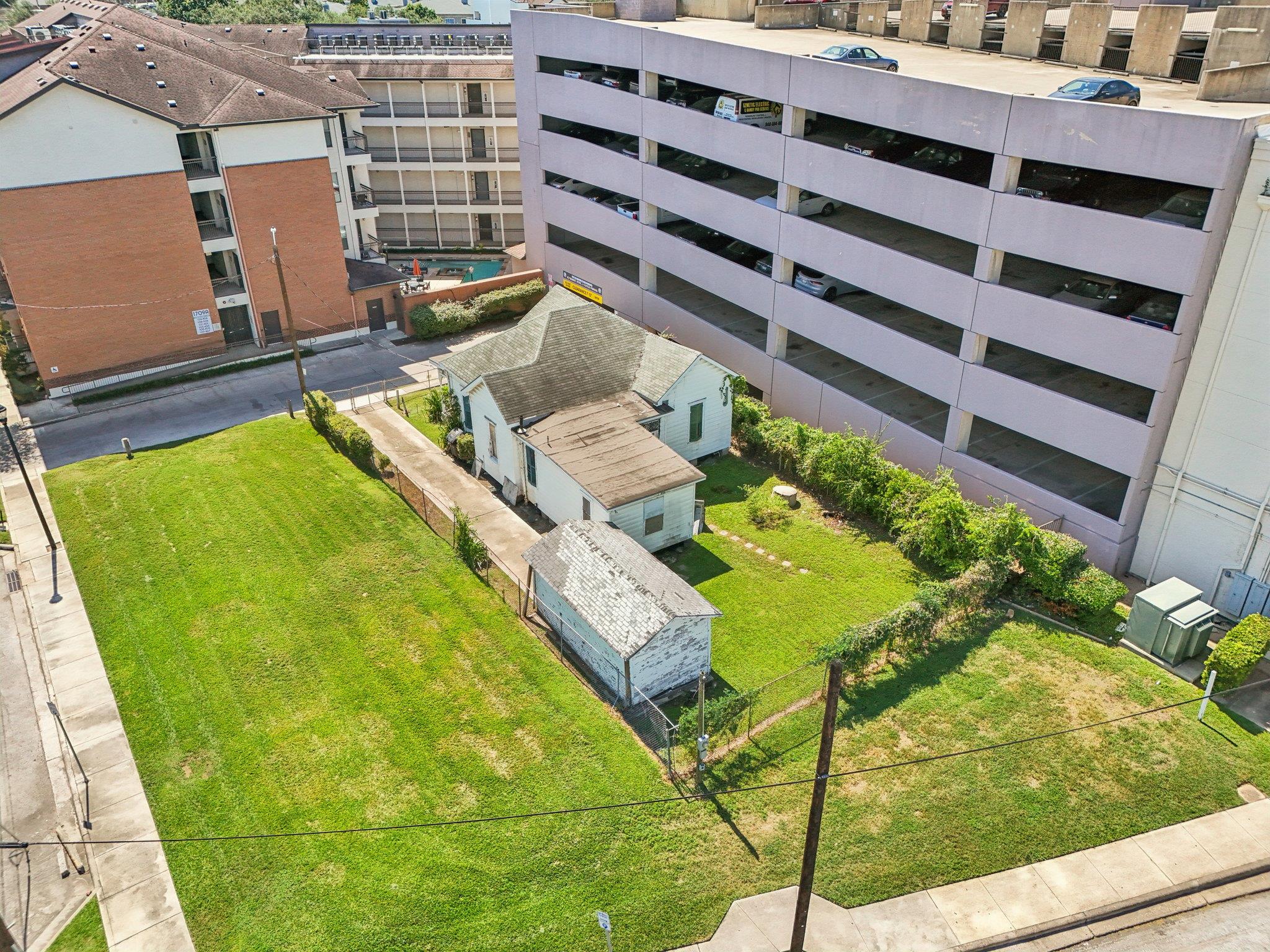 1106 Oneil St, Houston, TX 77019