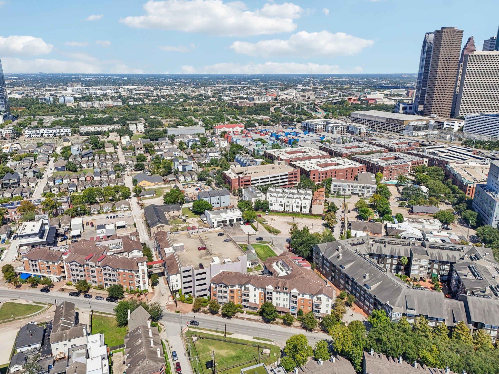 1106 Oneil St, Houston, TX 77019