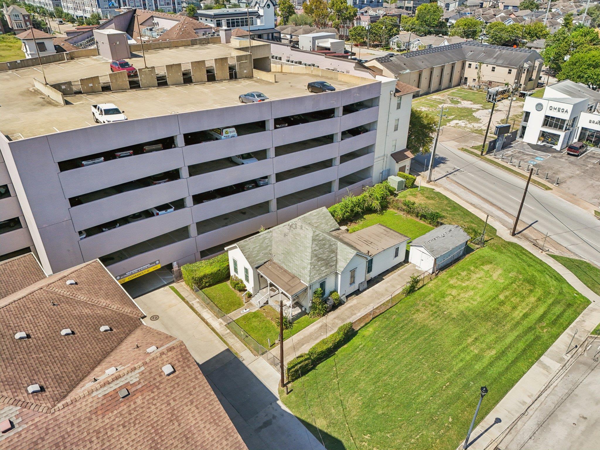 1106 Oneil St, Houston, TX 77019