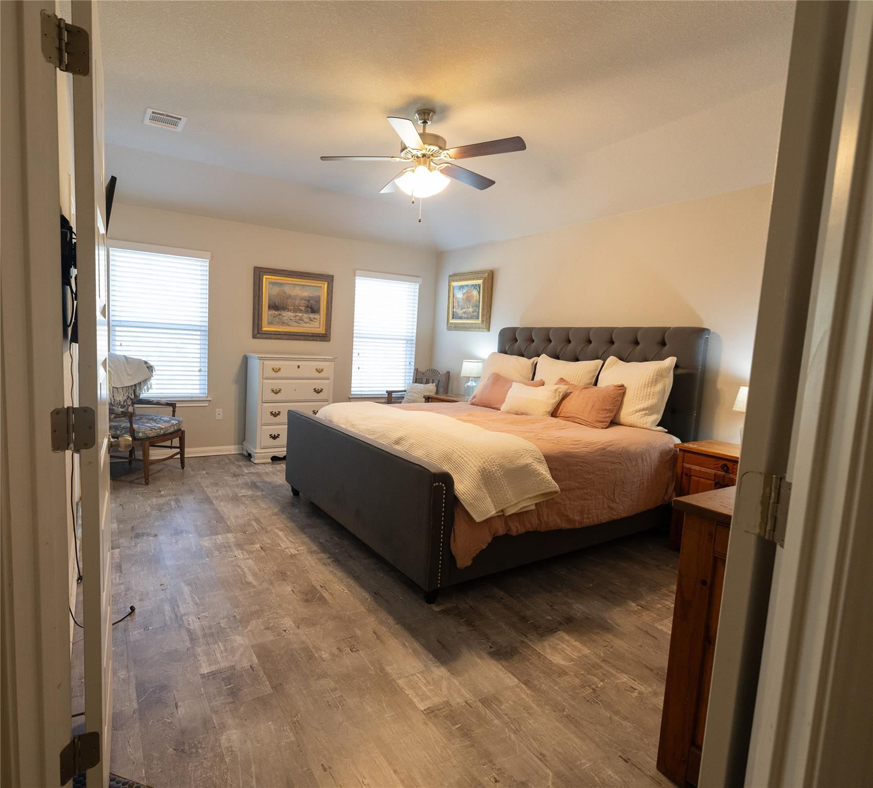 827 Savannah Cv, Elgin, TX 78621