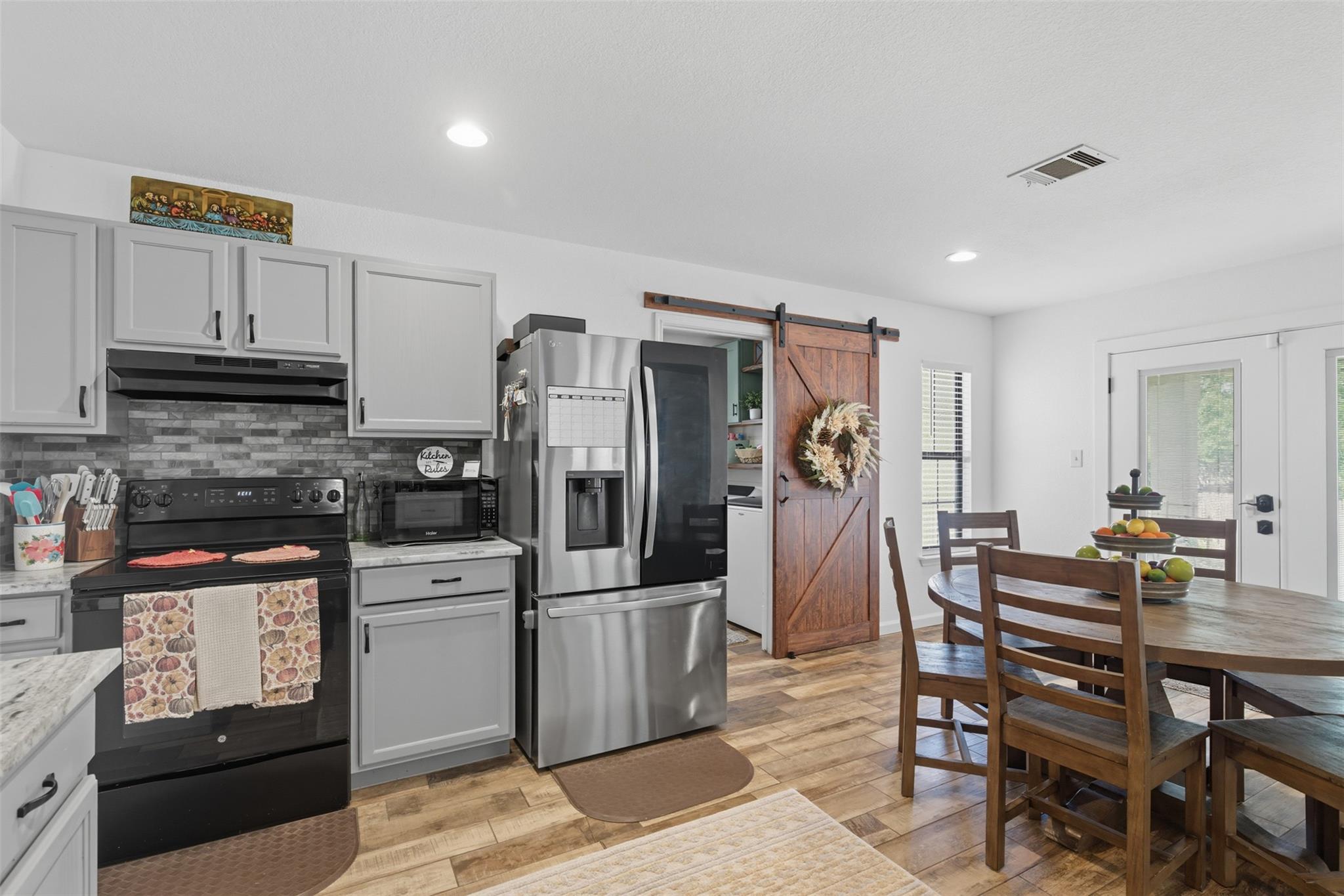 110 Vicksburg Loop, Elgin, TX 78621