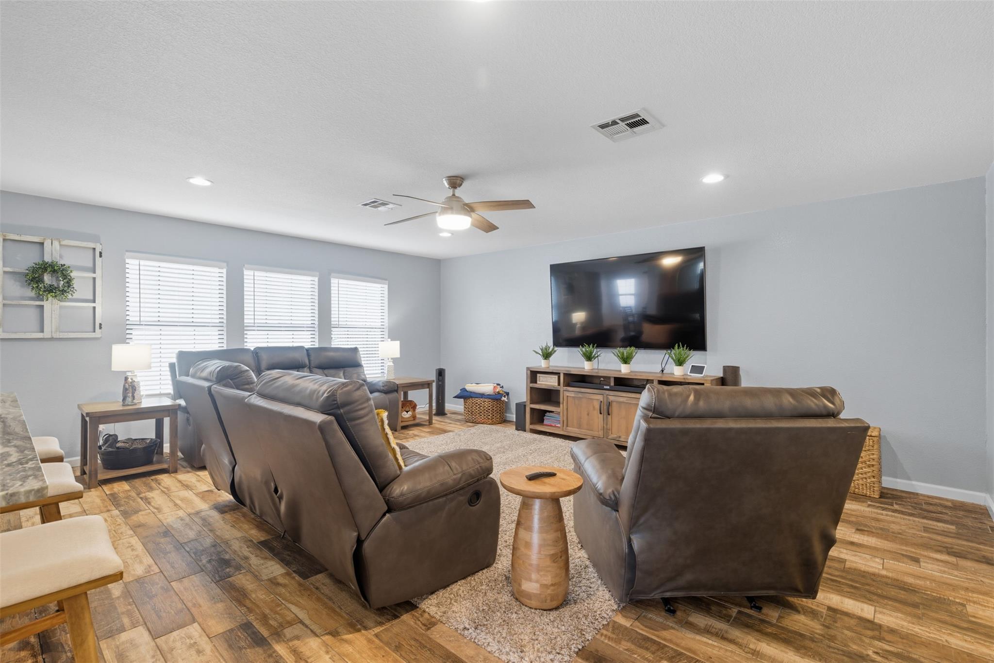 110 Vicksburg Loop, Elgin, TX 78621