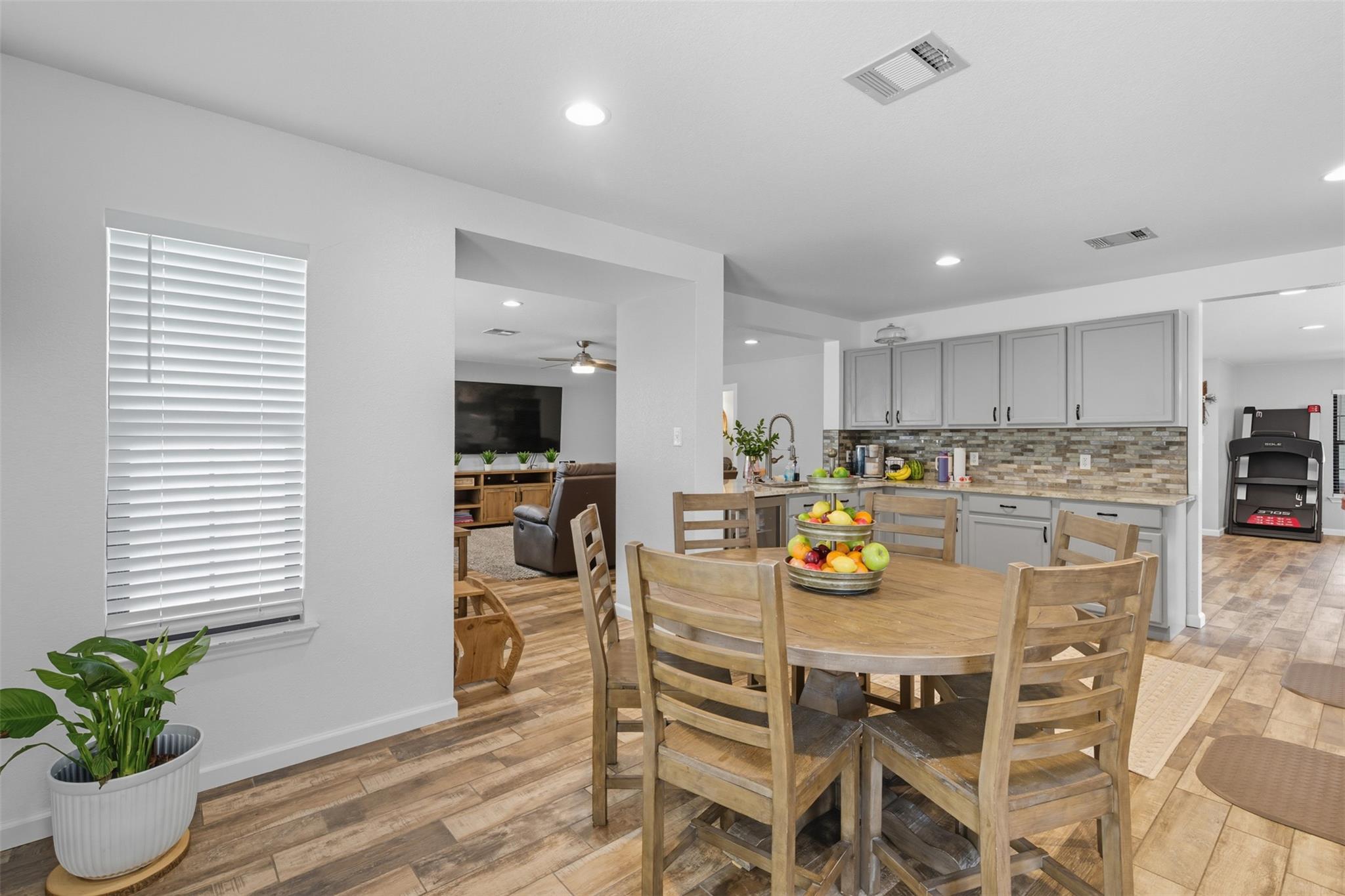 110 Vicksburg Loop, Elgin, TX 78621