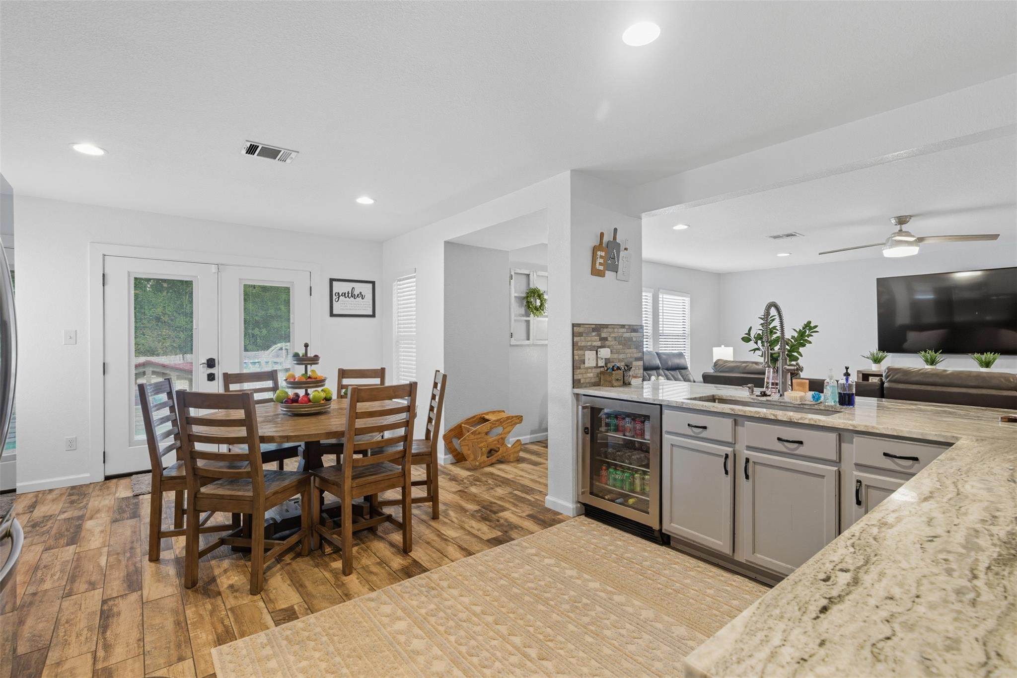 110 Vicksburg Loop, Elgin, TX 78621