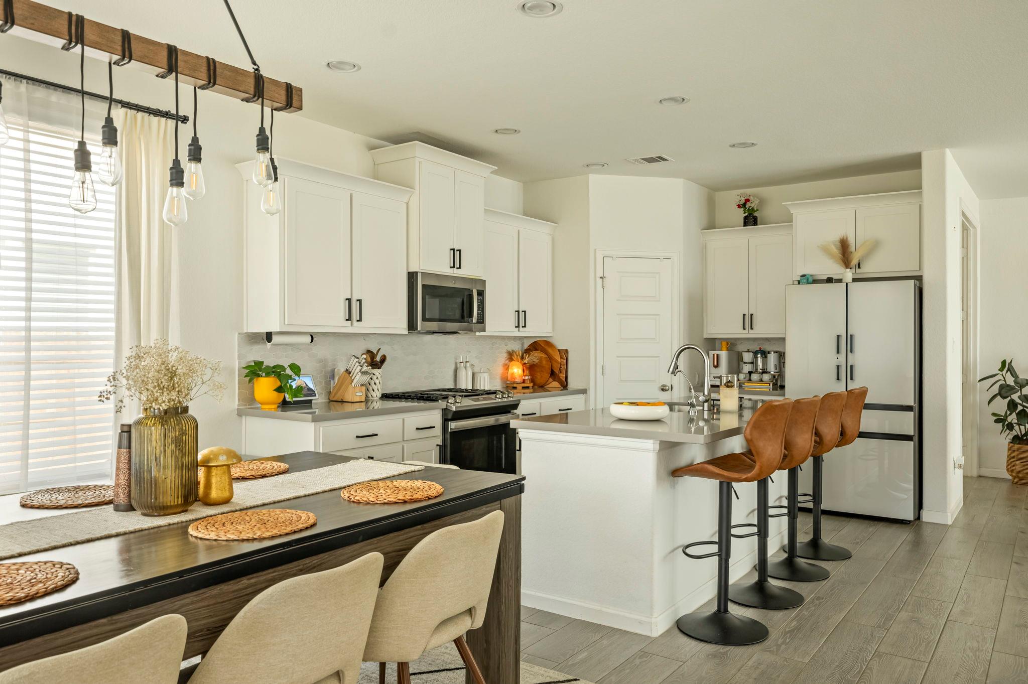 208 Dycus Bnd, Liberty Hill, TX 78642