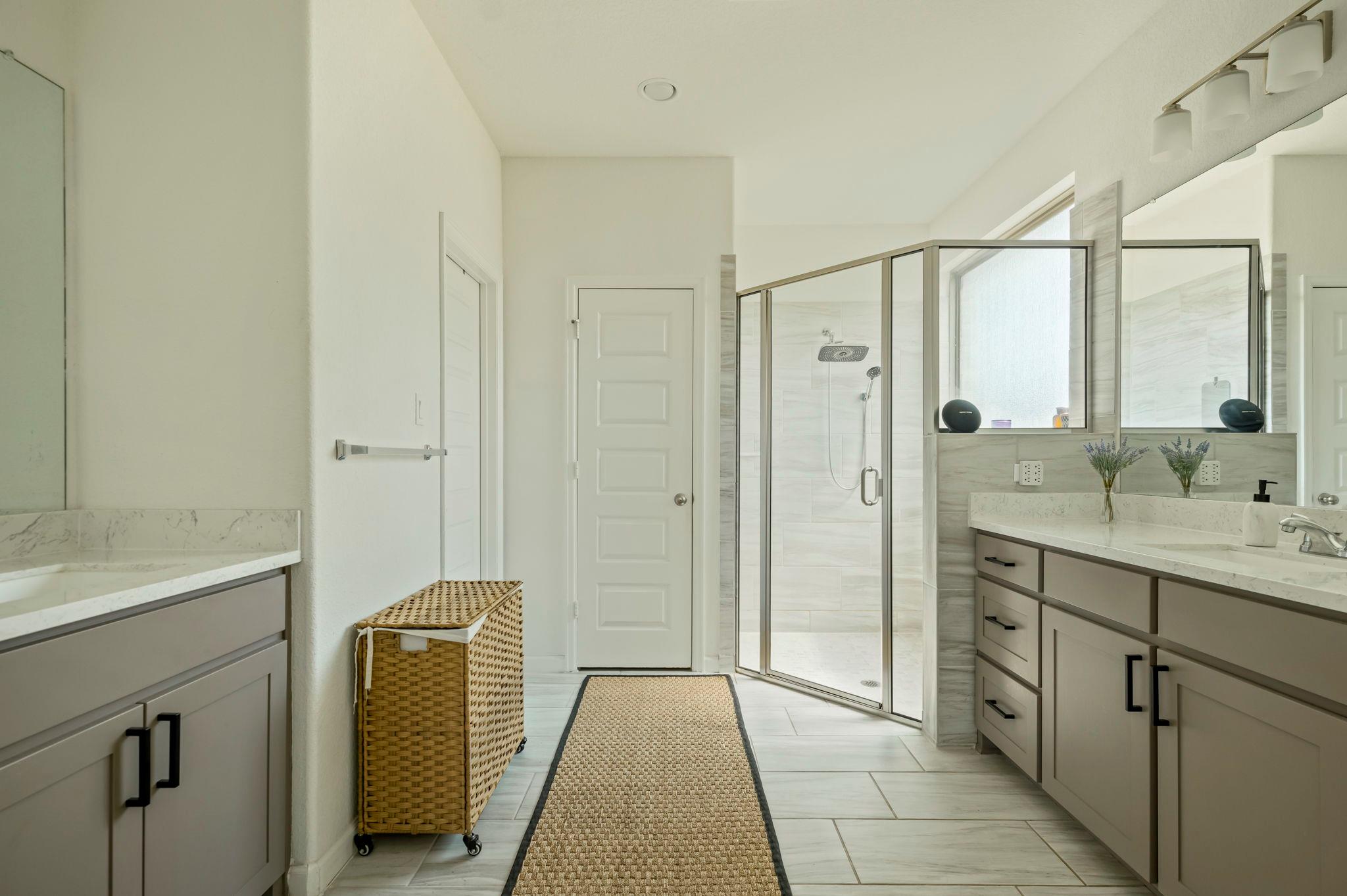 208 Dycus Bnd, Liberty Hill, TX 78642