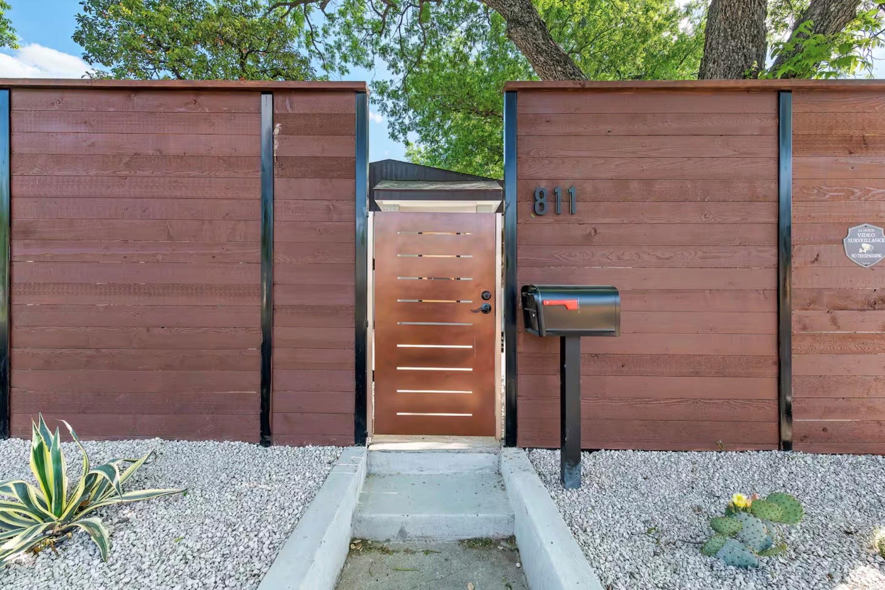 811 W Oltorf St, Austin, TX 78704