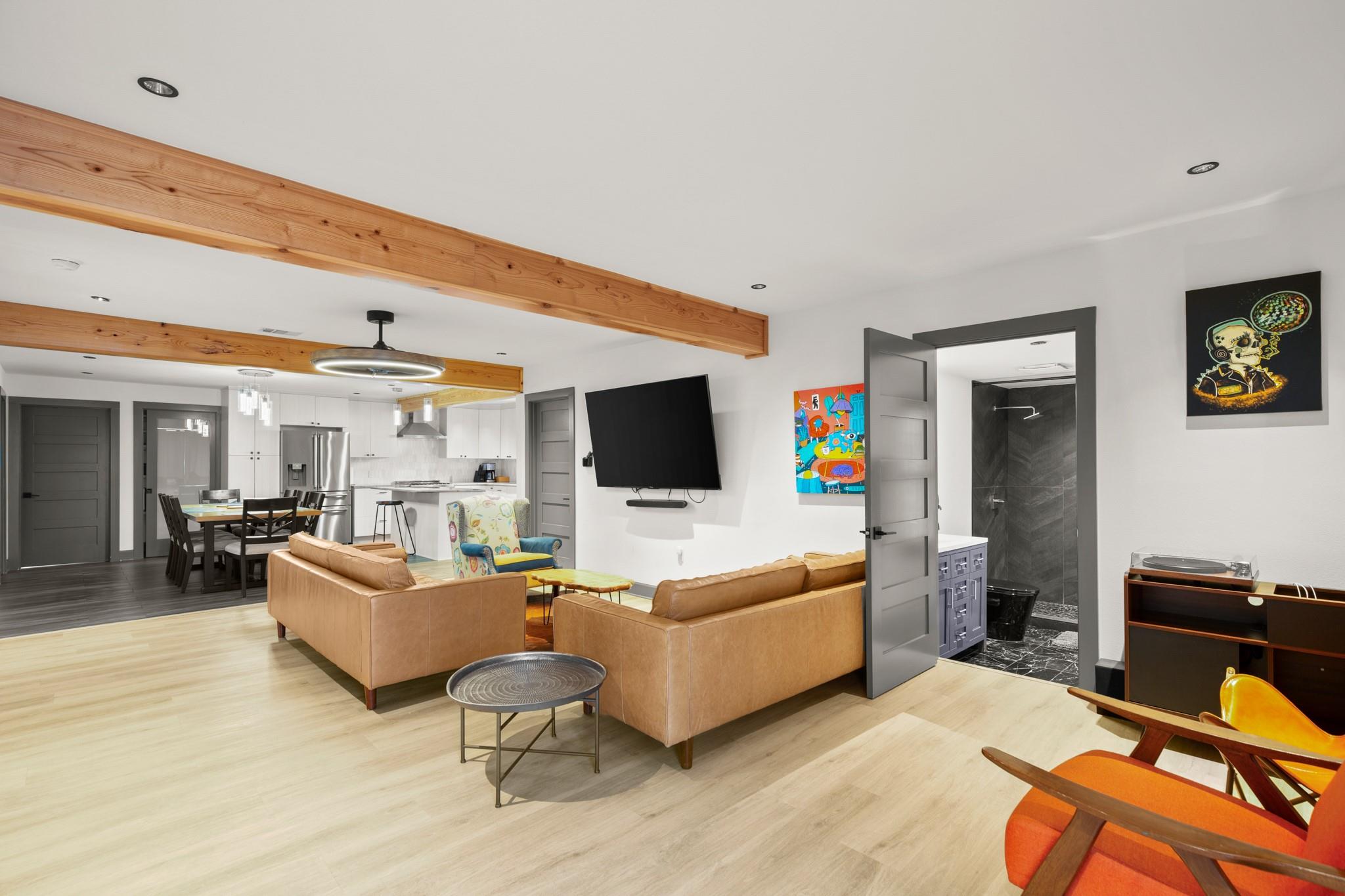 811 W Oltorf St, Austin, TX 78704