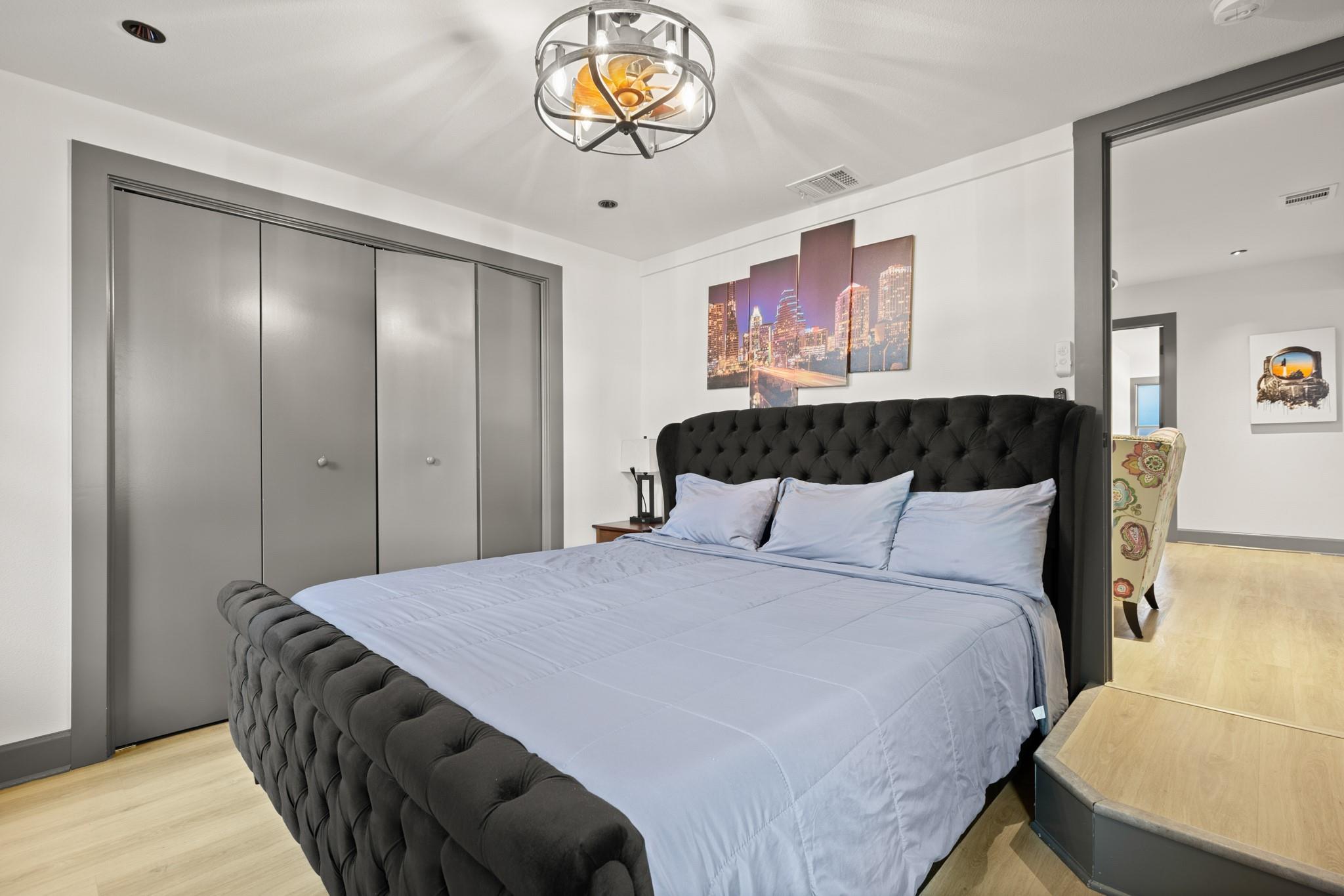 811 W Oltorf St, Austin, TX 78704