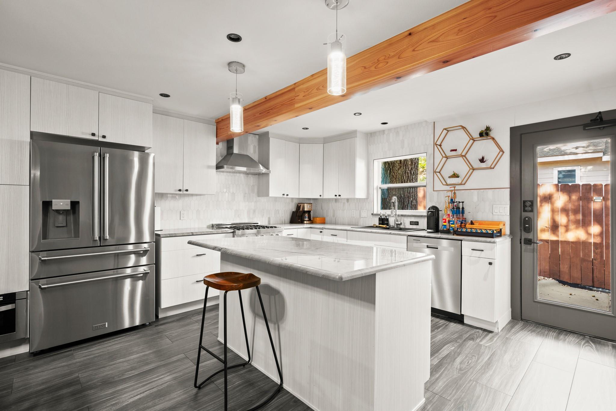 811 W Oltorf St, Austin, TX 78704