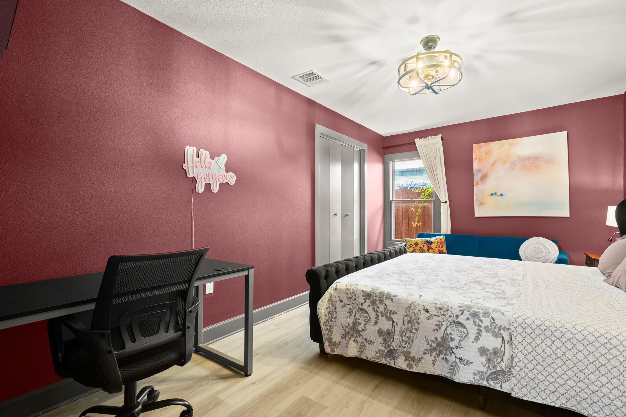 811 W Oltorf St, Austin, TX 78704