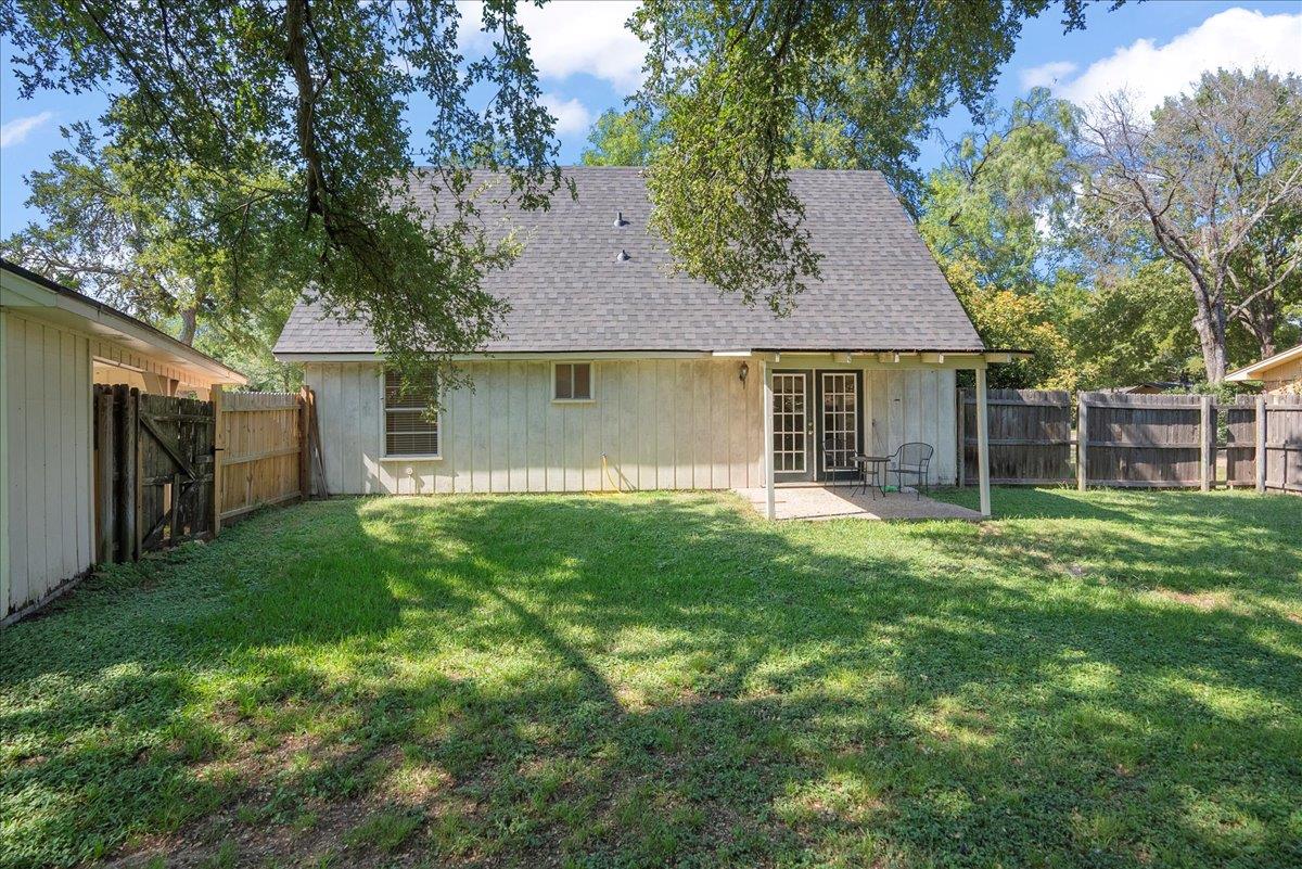 421 Forrest Ln, Corsicana, TX 75110