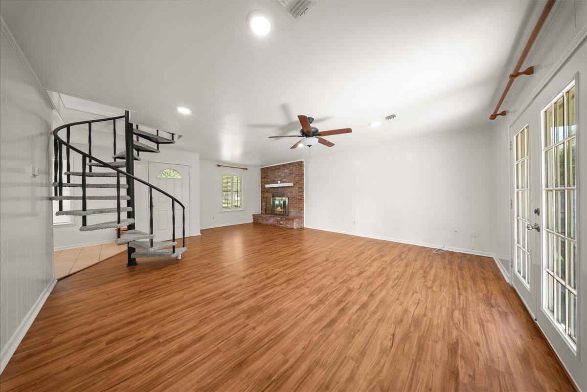 421 Forrest Ln, Corsicana, TX 75110