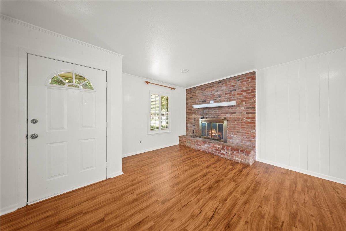 421 Forrest Ln, Corsicana, TX 75110