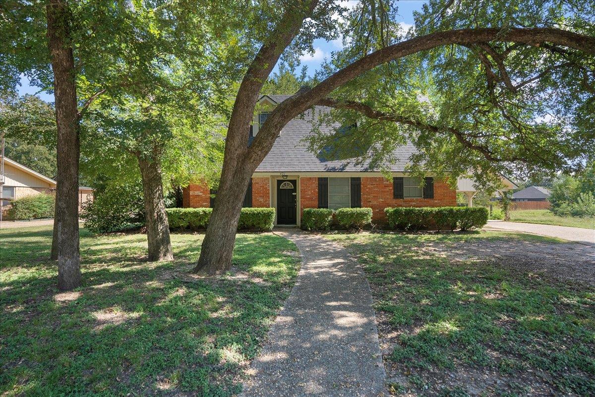 421 Forrest Ln, Corsicana, TX 75110