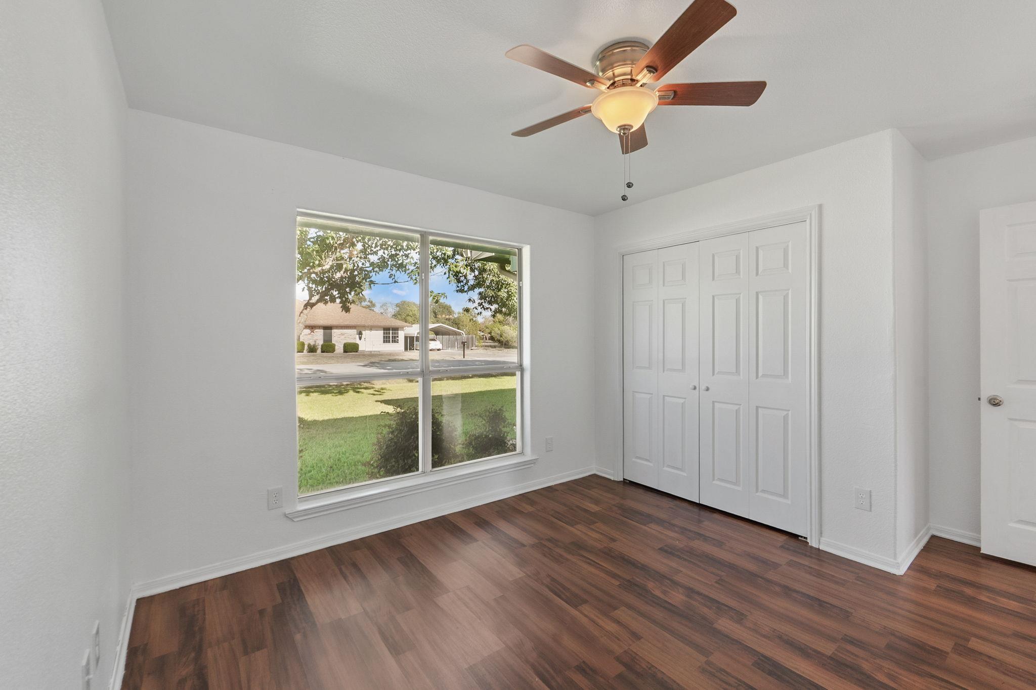 710 Fallen Oak Dr, Bertram, TX 78605