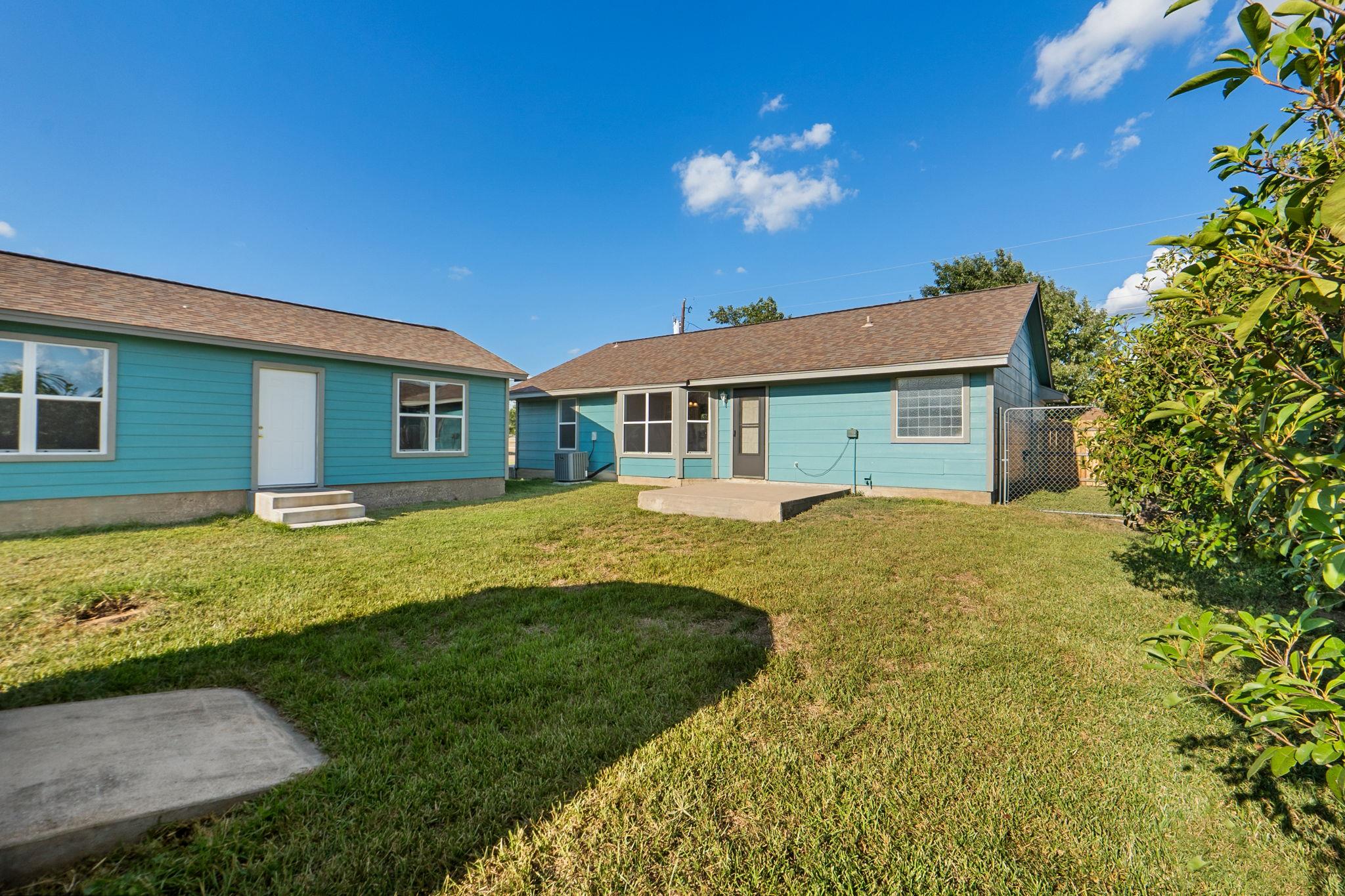 710 Fallen Oak Dr, Bertram, TX 78605