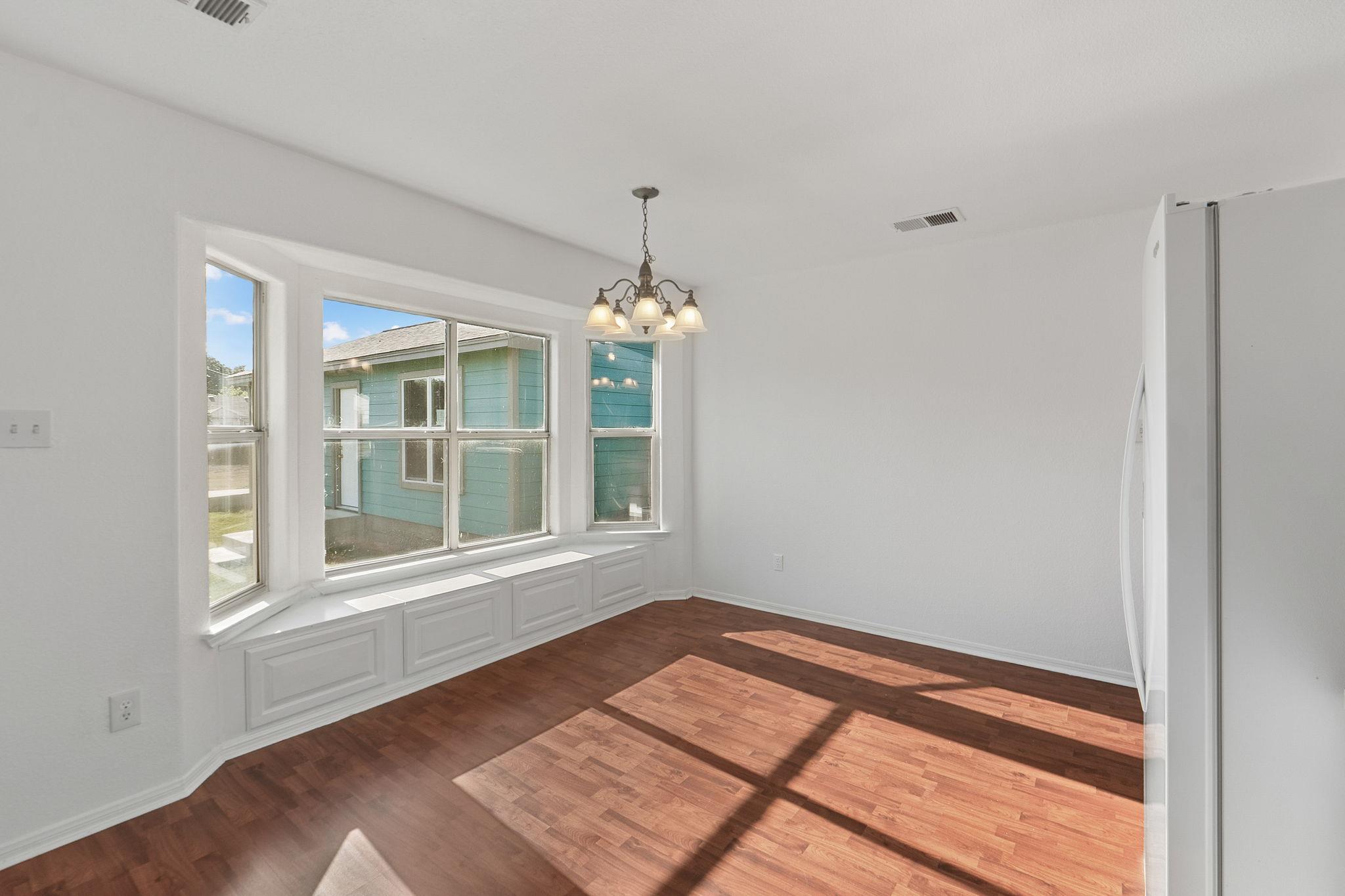 710 Fallen Oak Dr, Bertram, TX 78605