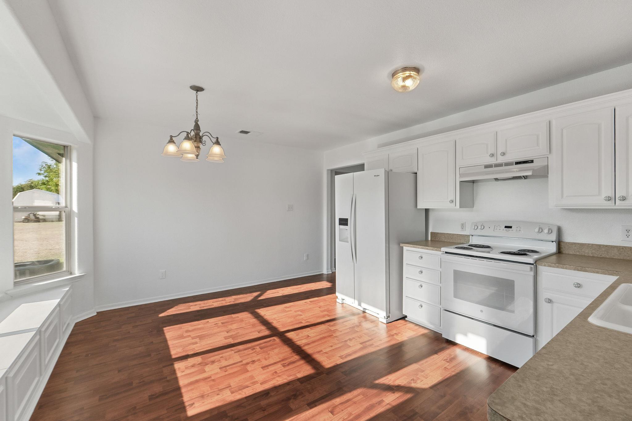 710 Fallen Oak Dr, Bertram, TX 78605