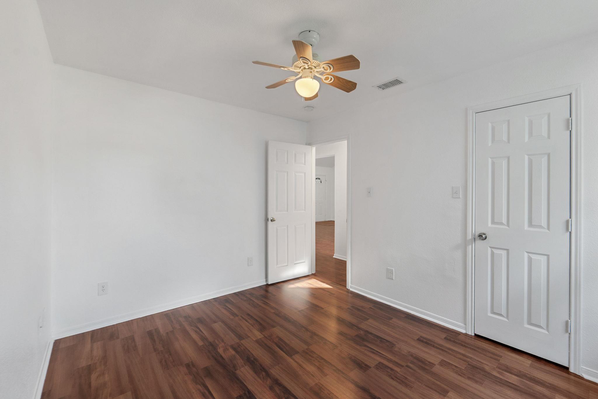 710 Fallen Oak Dr, Bertram, TX 78605