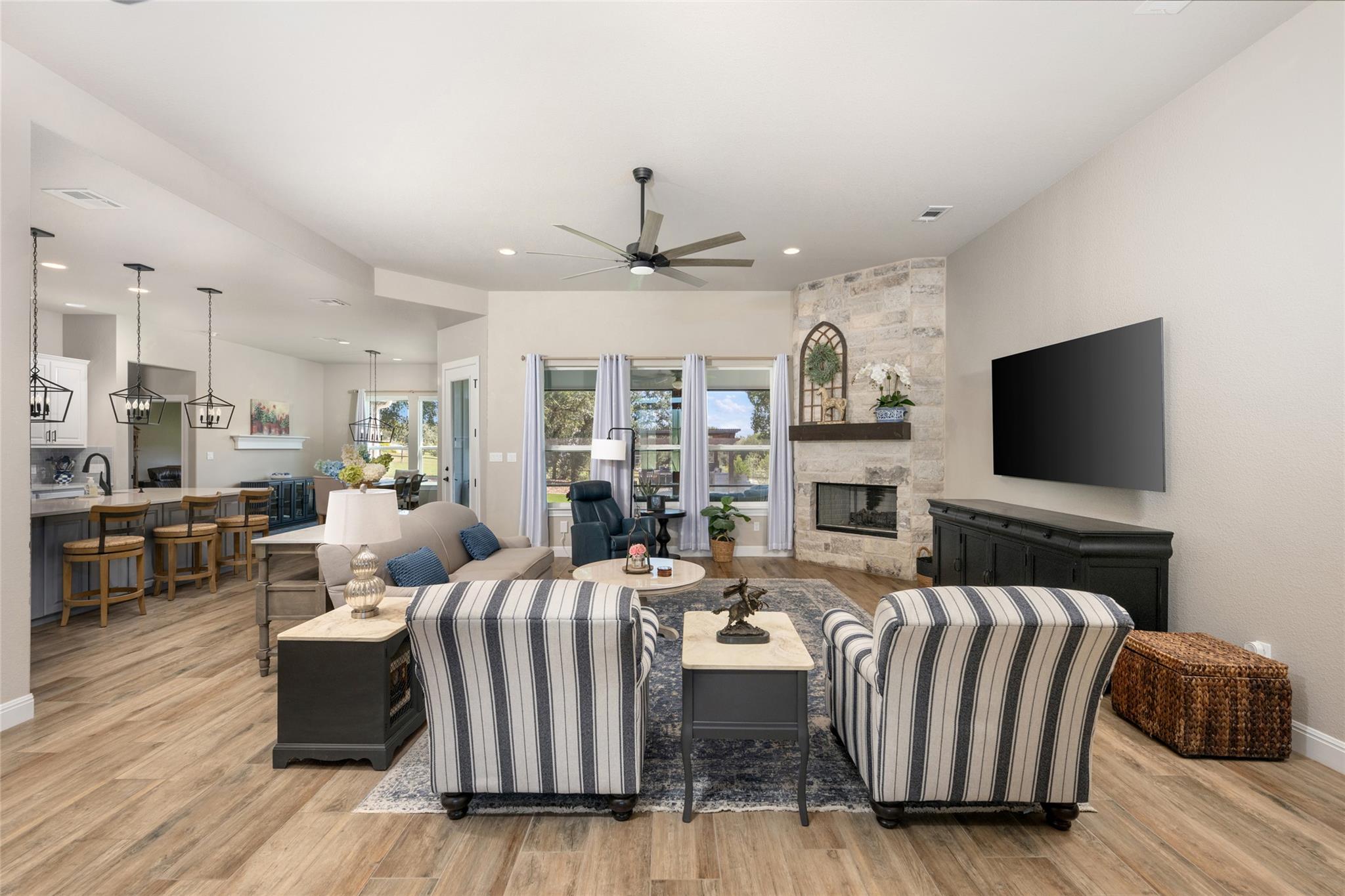 105 Stag Leap Ct, Liberty Hill, TX 78642