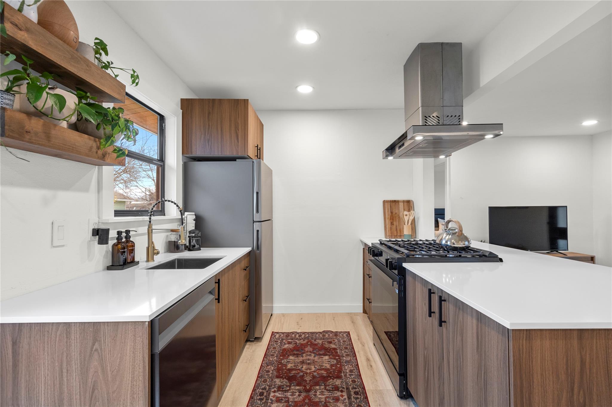 1111 Ebert Ave, Austin, TX 78721