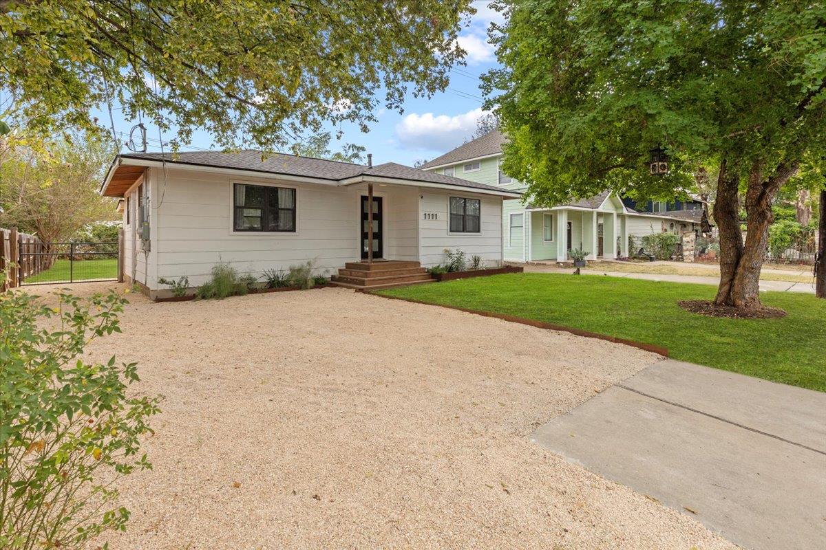 1111 Ebert Ave, Austin, TX 78721