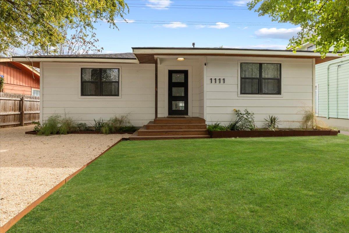1111 Ebert Ave, Austin, TX 78721