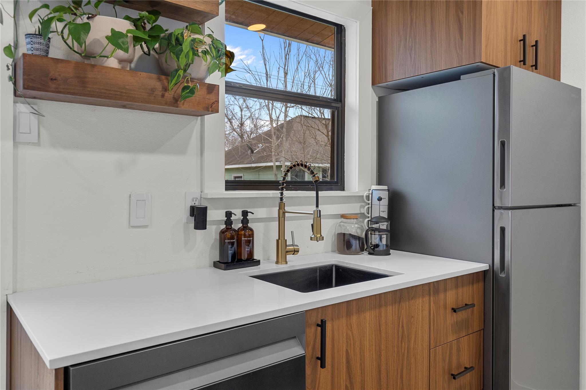 1111 Ebert Ave, Austin, TX 78721